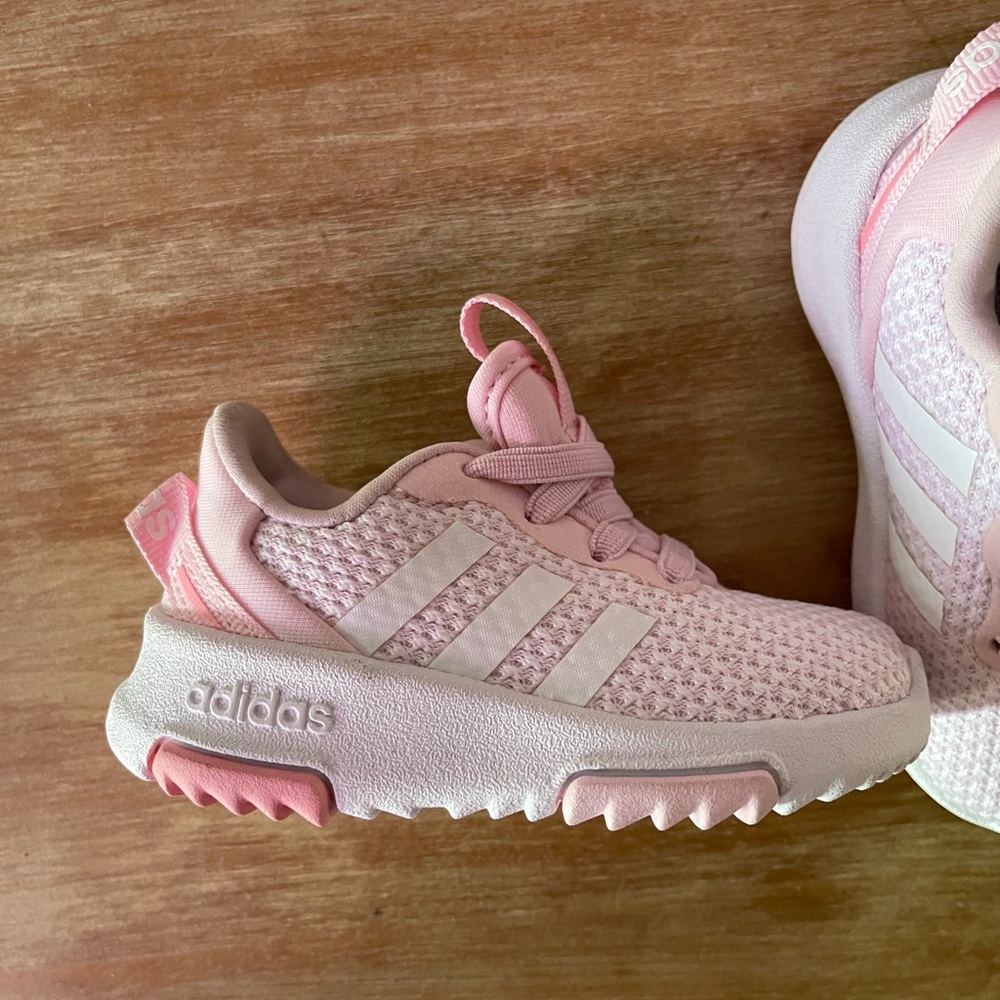 Adidas pink sneaker
